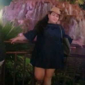 Meet your Posher, Laurita